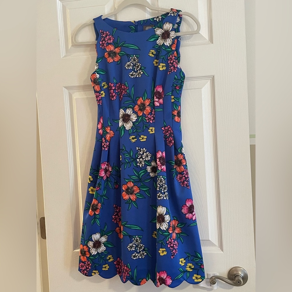 VINCE CAMUTO - Scallop Edge Dress with Pockets